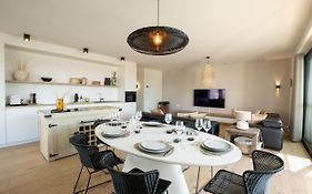 Maison La Belle, Beach Apartment With 80M2 Sunny Outdoor Terras